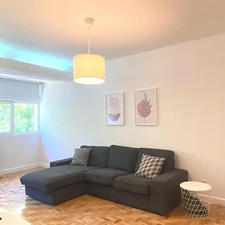 דירה Lisboa Central Apartment *