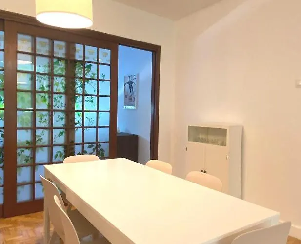 Lisboa Central Apartment דירה *